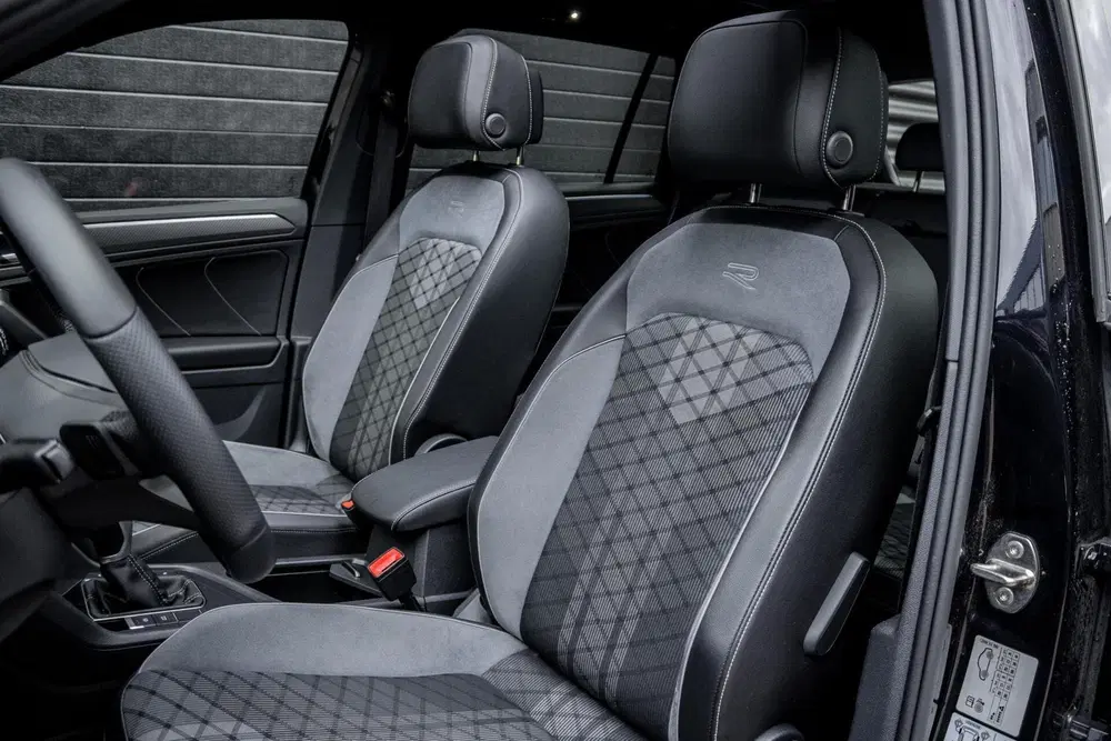 Volkswagen Tiguan 1.4 TSI eHybrid R-Line uit 2023, foto 2