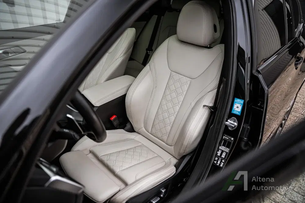 BMW 3-serie M340i xDrive High Executive BTW uit 2022, foto 6