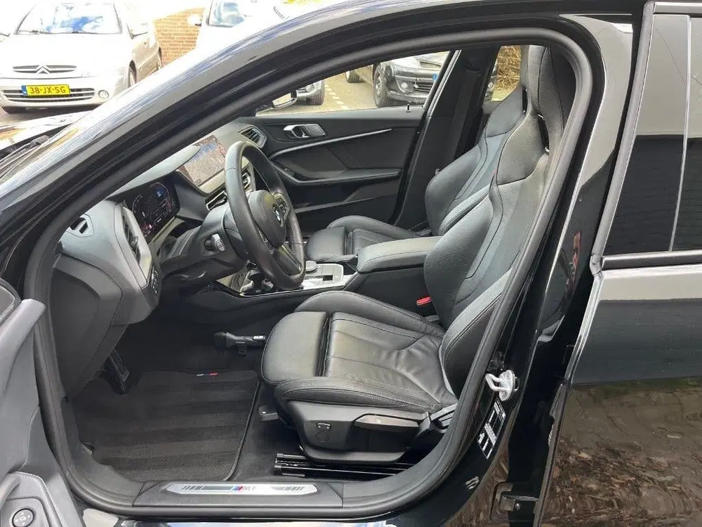 BMW 1-serie 118I M PERFORMANCE PANO KUIPSTOELEN CAMERA uit 2020, foto 15