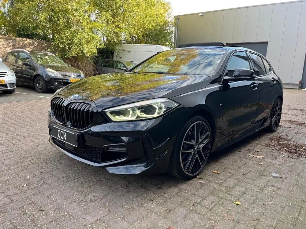 BMW 1-serie 118I M PERFORMANCE PANO KUIPSTOELEN CAMERA uit 2020, foto 2
