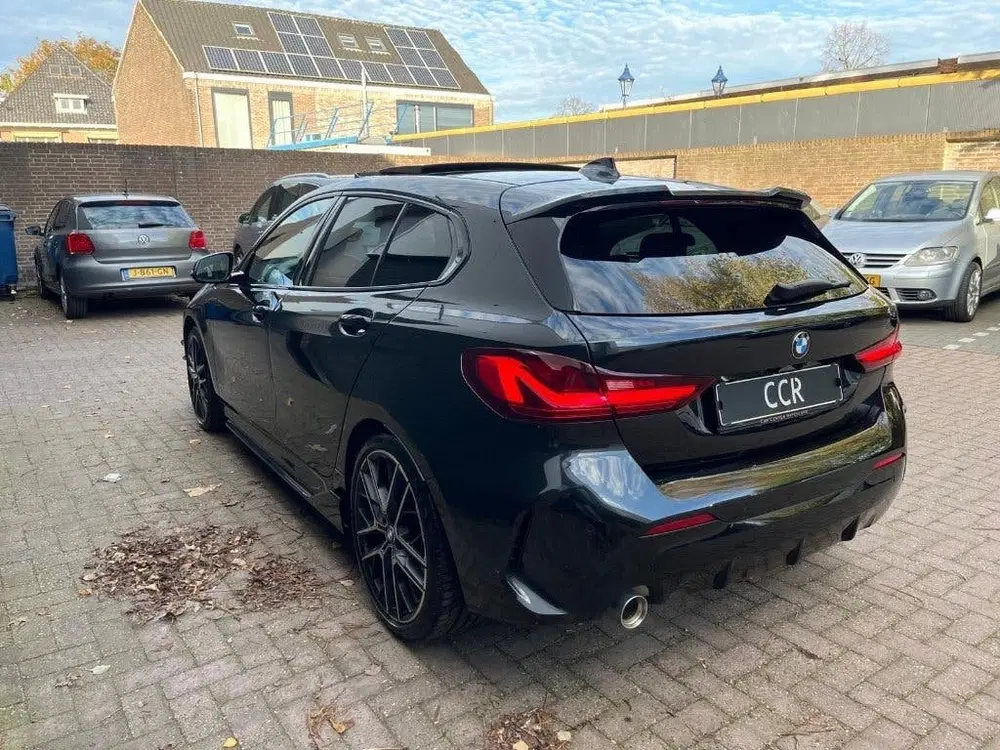BMW 1-serie 118I M PERFORMANCE PANO KUIPSTOELEN CAMERA uit 2020, foto 4