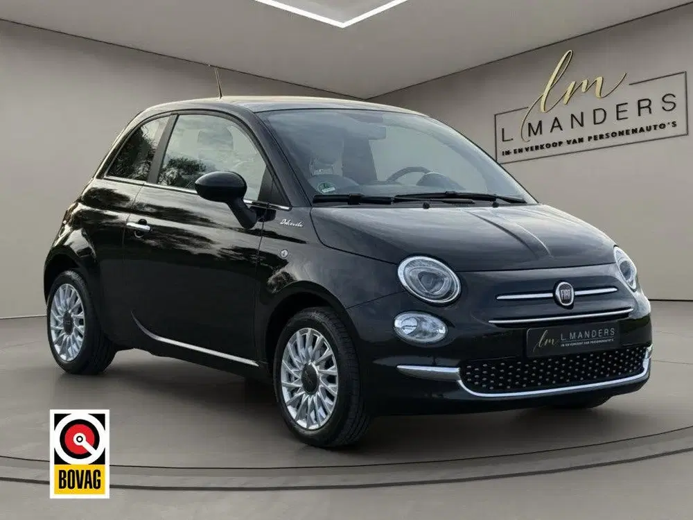 Fiat 500 1.0 Hybrid Dolcevita 2021 Zwart uit 2021