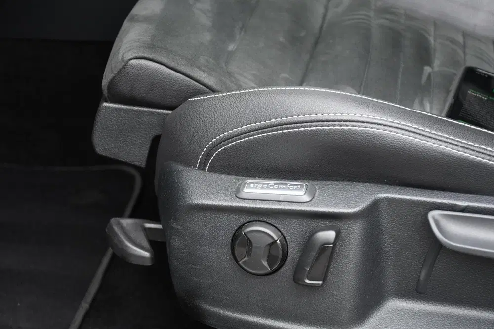 Volkswagen Passat 1.5 TSI Pano Trekhaak R-line Carpl uit 2021, foto 14