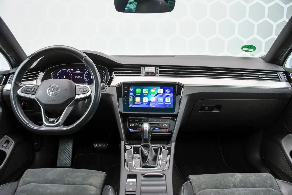 Volkswagen Passat 1.5 TSI Pano Trekhaak R-line Carpl uit 2021, foto 5