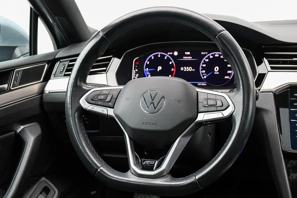 Volkswagen Passat 1.5 TSI Pano Trekhaak R-line Carpl uit 2021, foto 6