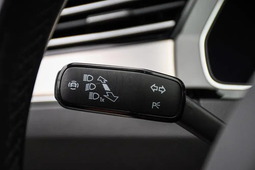 Volkswagen Passat 1.5 TSI Pano Trekhaak R-line Carpl uit 2021, foto 9