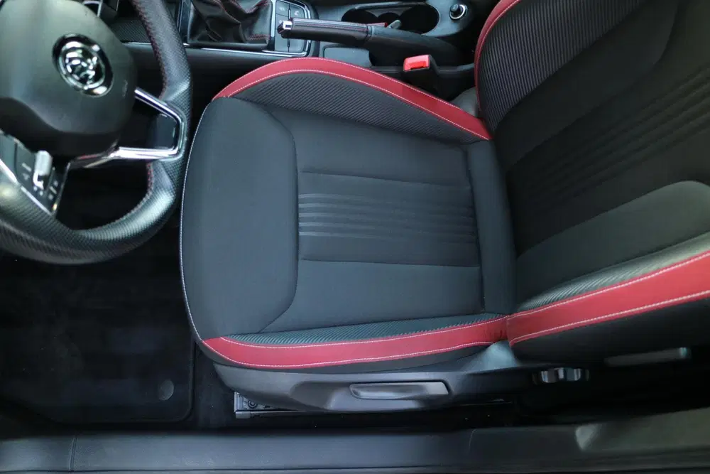 Skoda Kamiq 1.0 TSI Monte Carlo uit 2021, foto 10