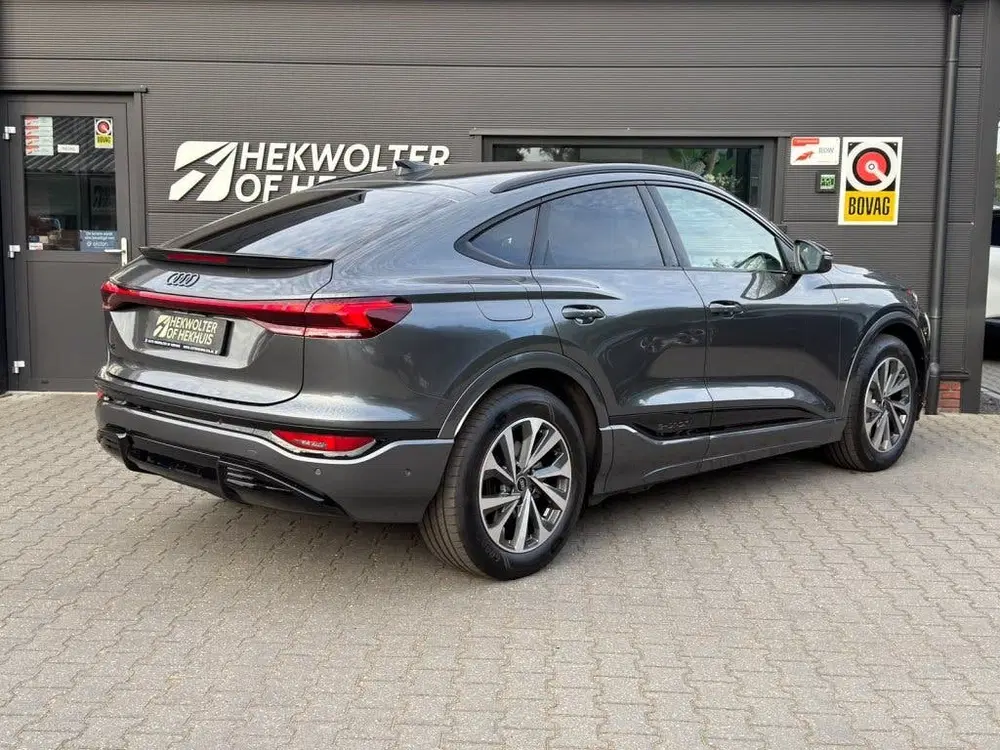 Audi Q6 e-tron performance 100 kWh 306 PK S Line uit 2026, foto 6