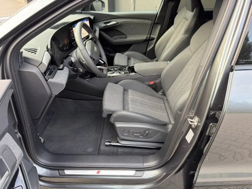 Audi Q6 e-tron performance 100 kWh 306 PK S Line uit 2026, foto 9