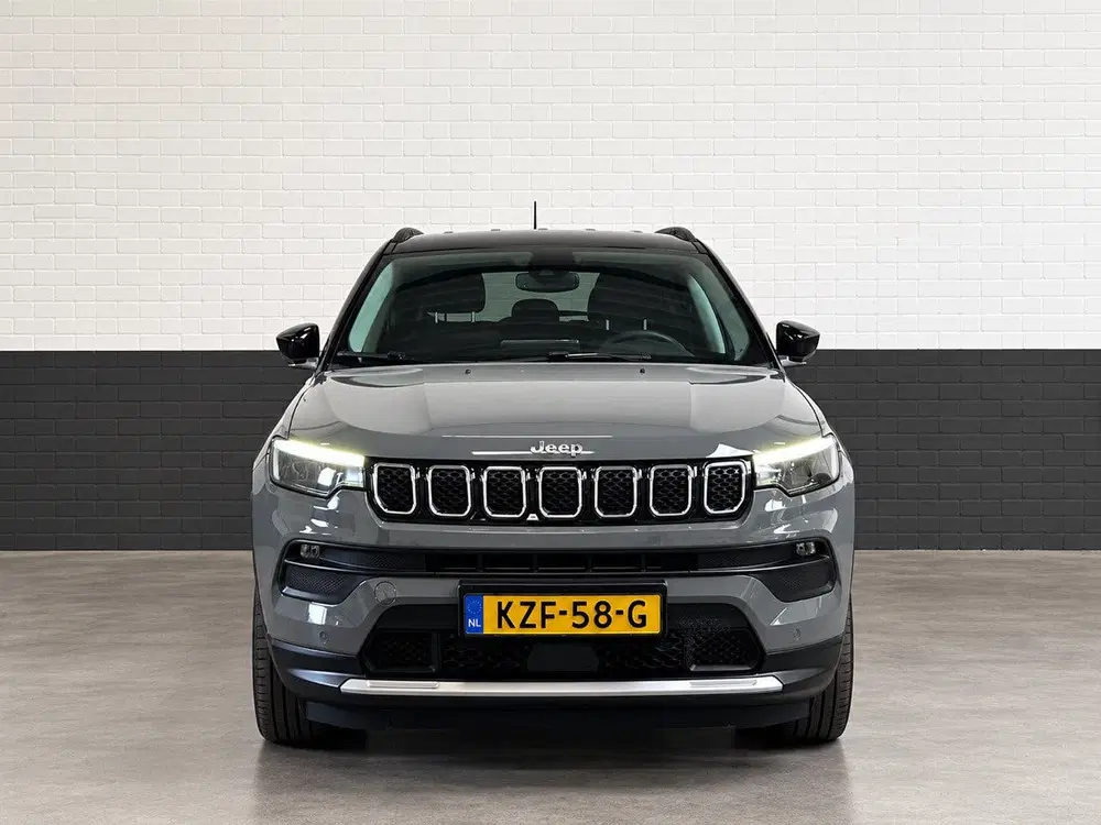 Jeep Compass 4xe Plug-in Hybrid Limited uit 2021, foto 3