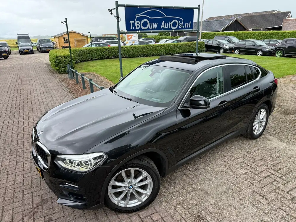 BMW X4 XDrive20i High Executive uit 2020, foto 2