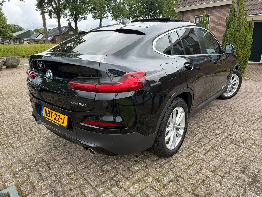 BMW X4 XDrive20i High Executive uit 2020, foto 4