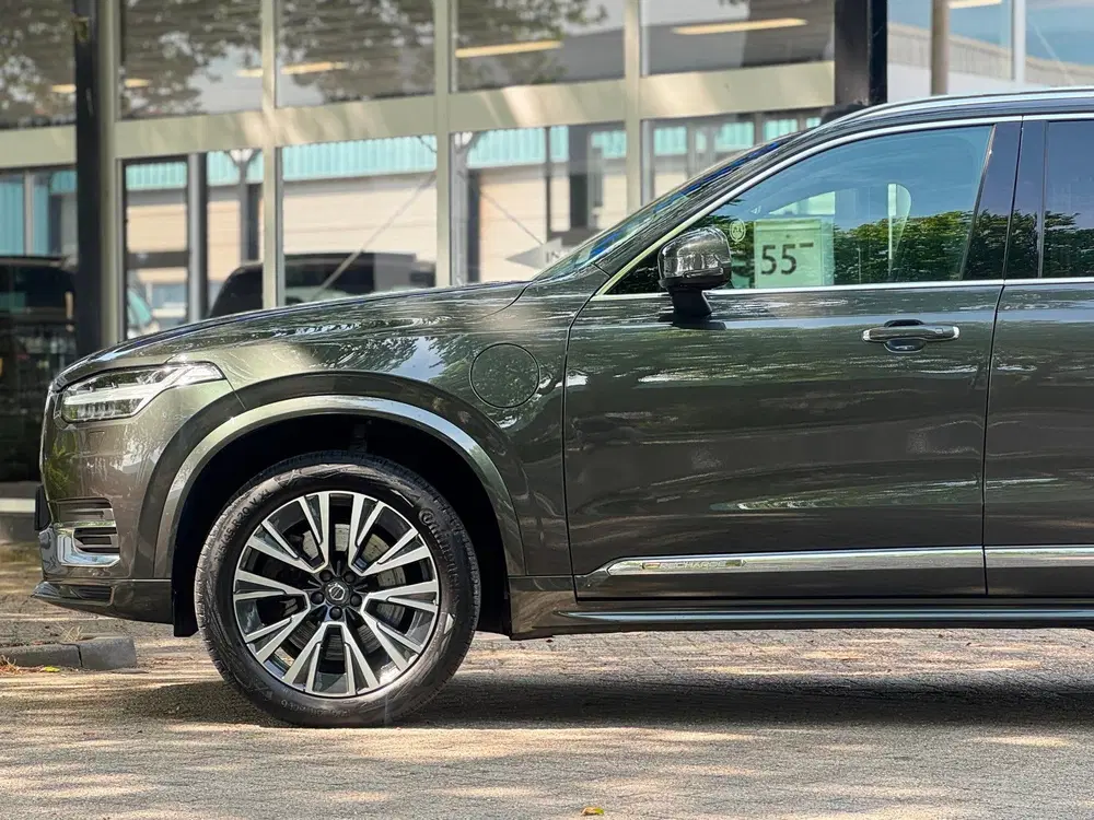 Volvo XC90 2.0 T8 Recharge AWD Plug in Hybrid Dealer uit 2022, foto 10