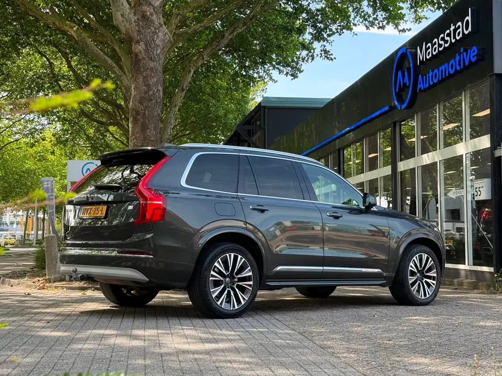 Volvo XC90 2.0 T8 Recharge AWD Plug in Hybrid Dealer uit 2022, foto 2