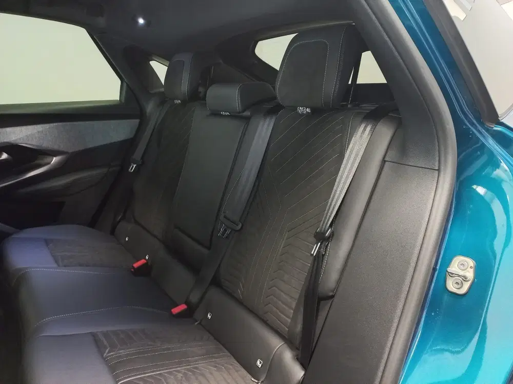 Peugeot 3008 GT 73 kWh uit 2025, foto 15