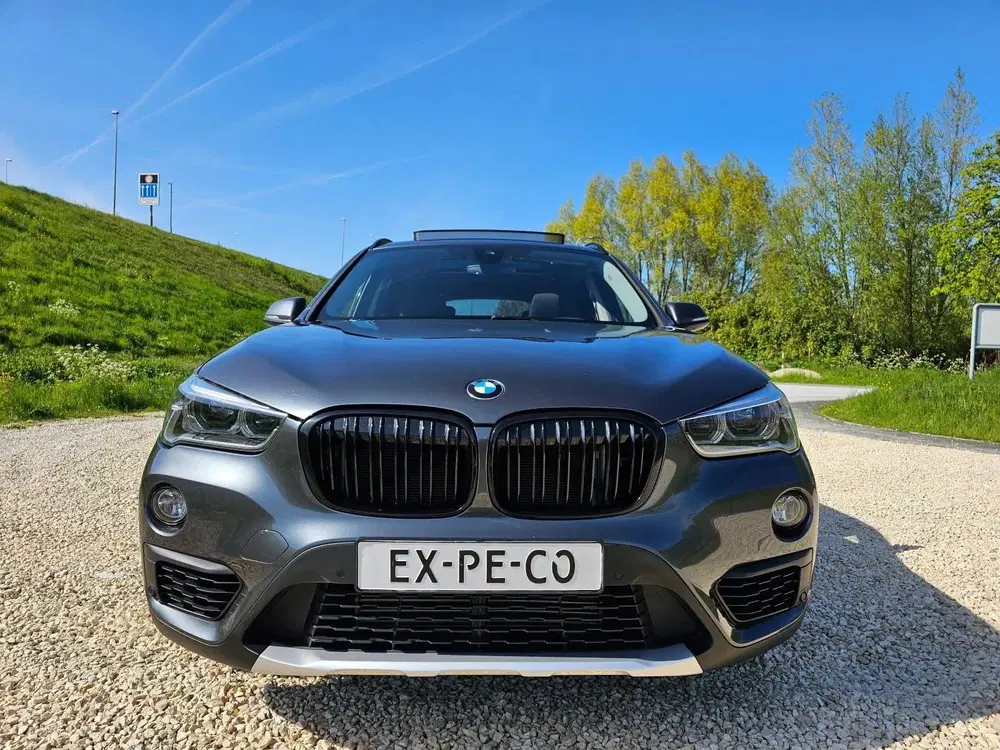 BMW X1 sDrive18i 2019 PANORAMADAK uit 2019, foto 2
