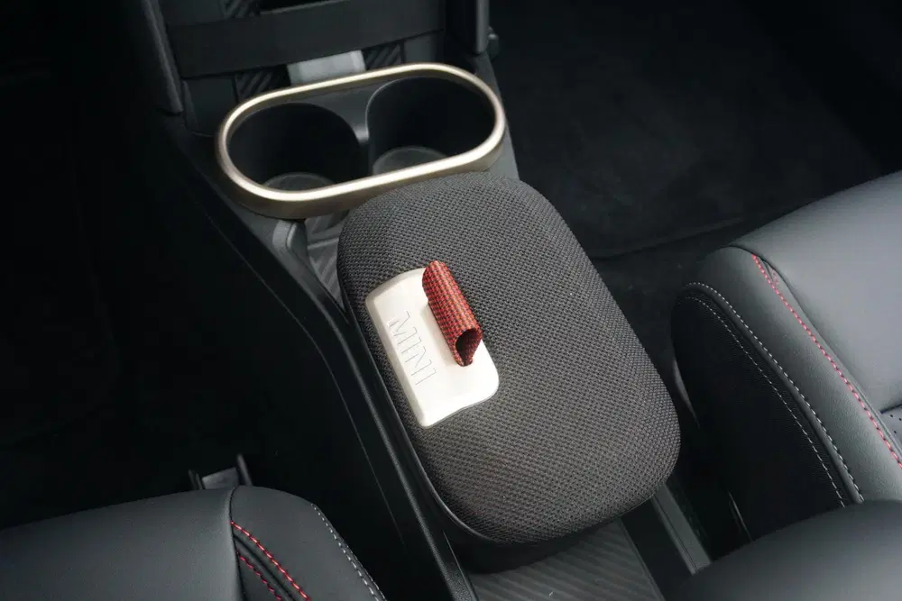 Mini John Cooper Works Cooper C John Cooper Works Uitvoering uit 2025, foto 15