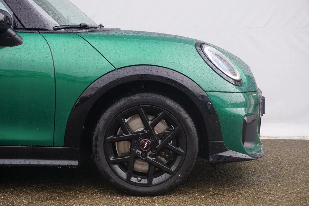 Mini John Cooper Works Cooper C John Cooper Works Uitvoering uit 2025, foto 4