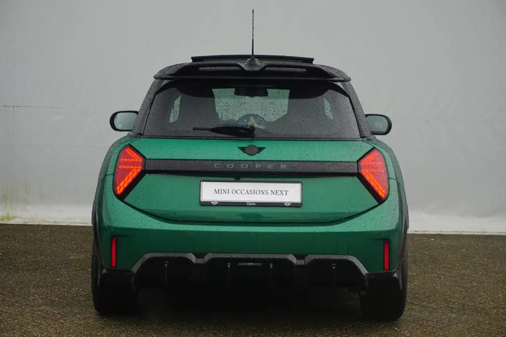 Mini John Cooper Works Cooper C John Cooper Works Uitvoering uit 2025, foto 6