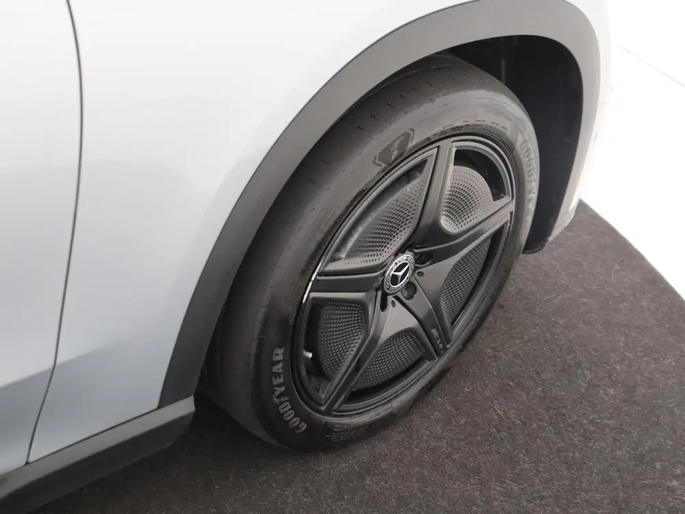 Mercedes-Benz EQE SUV 350 4Matic AMG Line 91 kWh Luchtvering uit 2024, foto 3