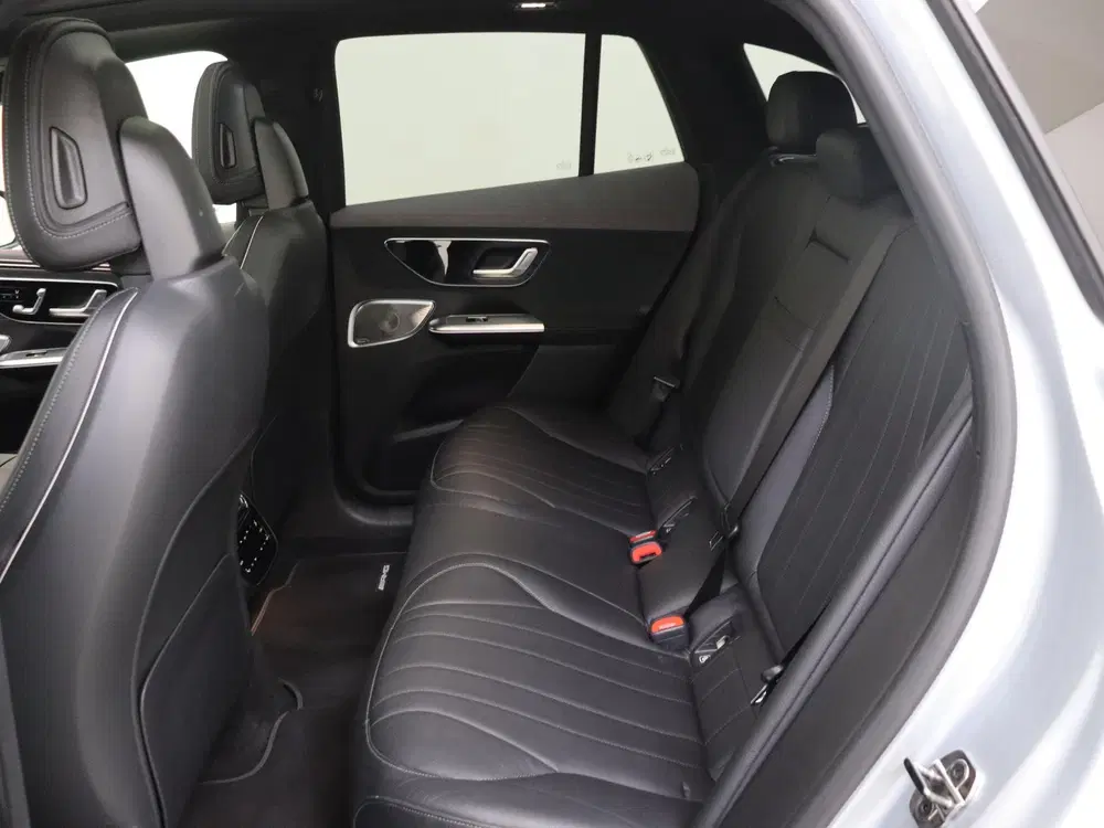 Mercedes-Benz EQE SUV 350 4Matic AMG Line 91 kWh Luchtvering uit 2024, foto 5