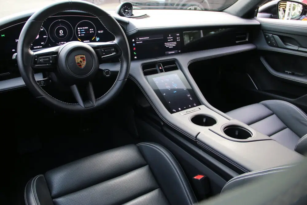 Porsche Taycan Sport Turismo GTS 93 kWh N.P.176.774 uit 2023, foto 7