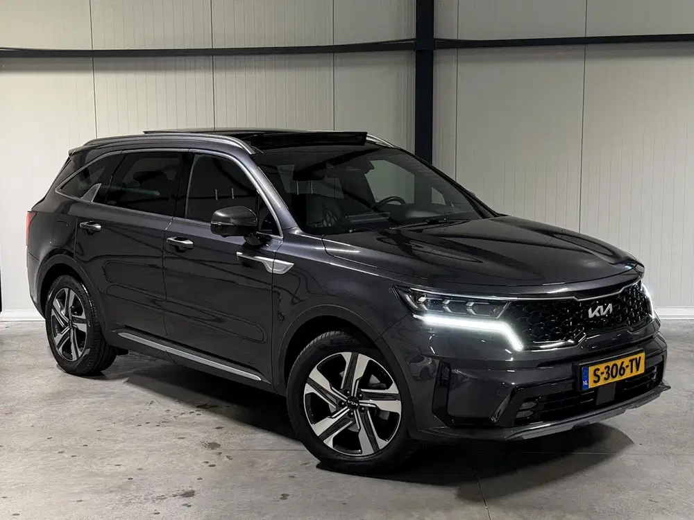 Kia Sorento 1.6 T-GDI Plug-in Hybrid 4WD ExecutiveLine uit 2023, foto 6