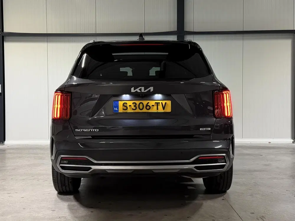 Kia Sorento 1.6 T-GDI Plug-in Hybrid 4WD ExecutiveLine uit 2023, foto 8