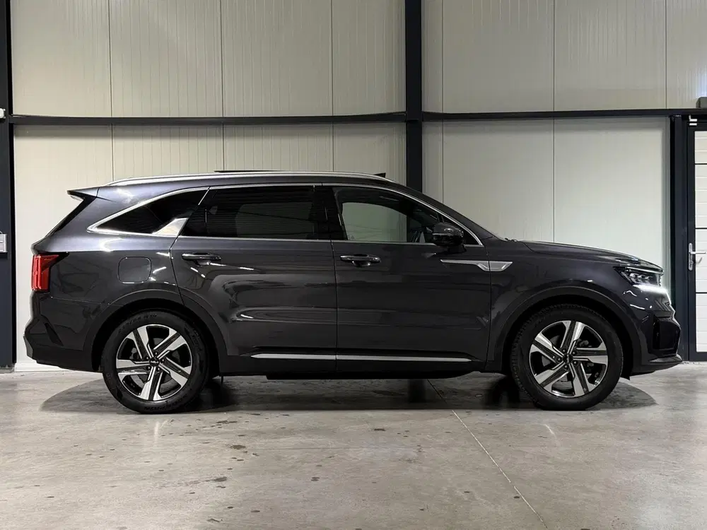 Kia Sorento 1.6 T-GDI Plug-in Hybrid 4WD ExecutiveLine uit 2023, foto 9
