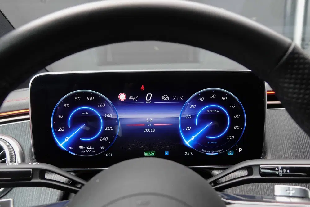 Mercedes-Benz EQE 350+ Long Range uit 2022, foto 14