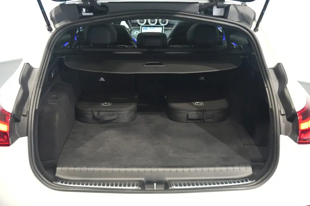 Mercedes-Benz C-Klasse 300 e AMG PANO NIGHT uit 2023, foto 13
