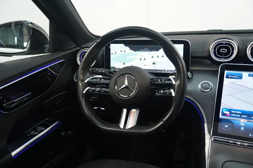 Mercedes-Benz C-Klasse 300 e AMG PANO NIGHT uit 2023, foto 9