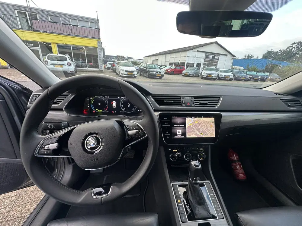 Skoda Superb 1.4 TSI iV Style uit 2022, foto 5