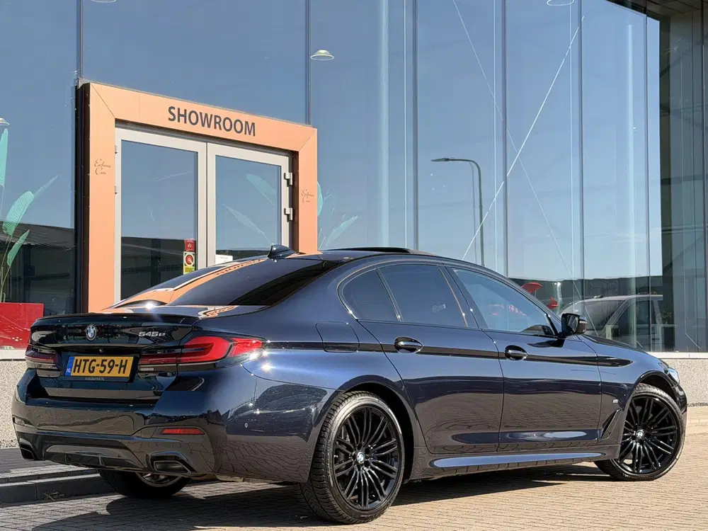 BMW 5-serie 5 Serie 545e xDrive M-Sport uit 2021, foto 13