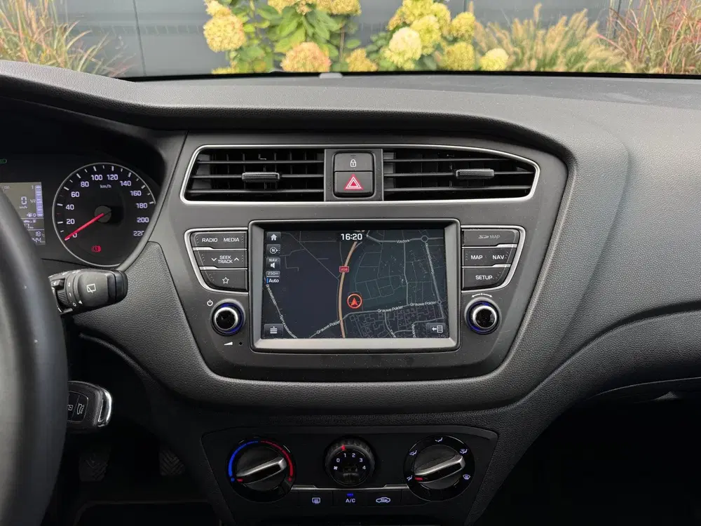 Hyundai i20 1.2 i-Motion LAGE KMSTAND uit 2020, foto 12