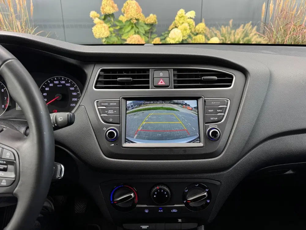 Hyundai i20 1.2 i-Motion LAGE KMSTAND uit 2020, foto 14