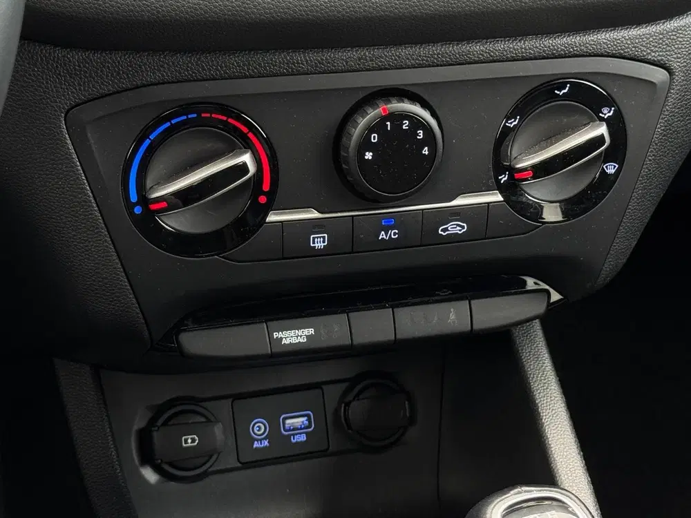Hyundai i20 1.2 i-Motion LAGE KMSTAND uit 2020, foto 15