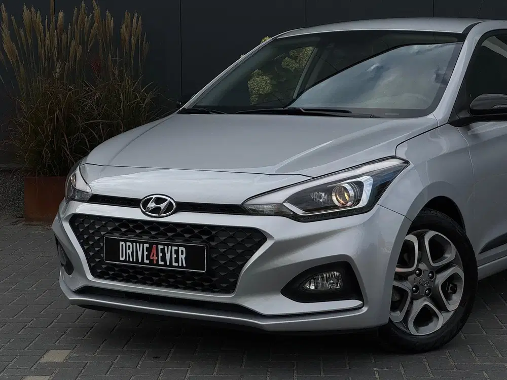 Hyundai i20 1.2 i-Motion LAGE KMSTAND uit 2020, foto 5