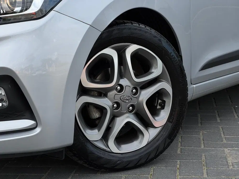 Hyundai i20 1.2 i-Motion LAGE KMSTAND uit 2020, foto 6