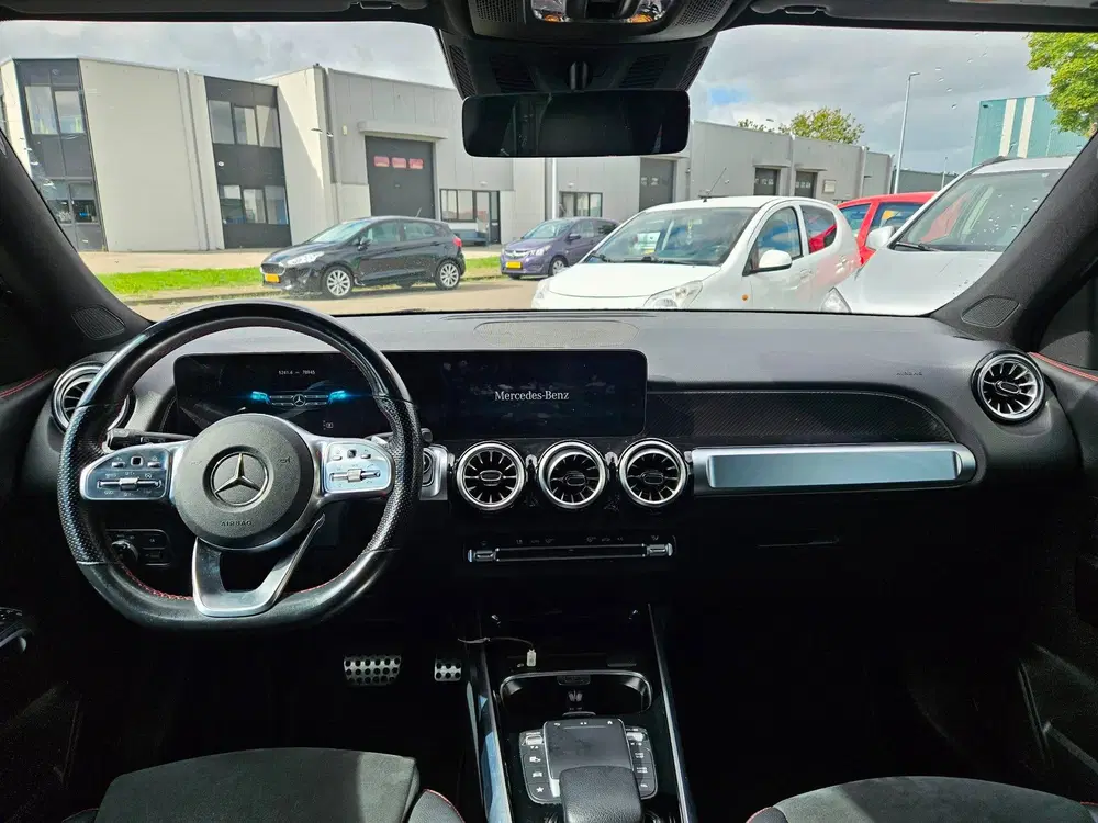 Mercedes-Benz GLB 200 Luxury Line AMG uit 2022, foto 10