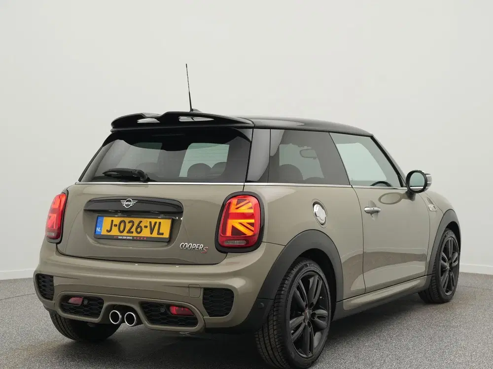 Mini Cooper S 2.0 Cooper S Knightsbridge Edition 192 PK uit 2019, foto 2