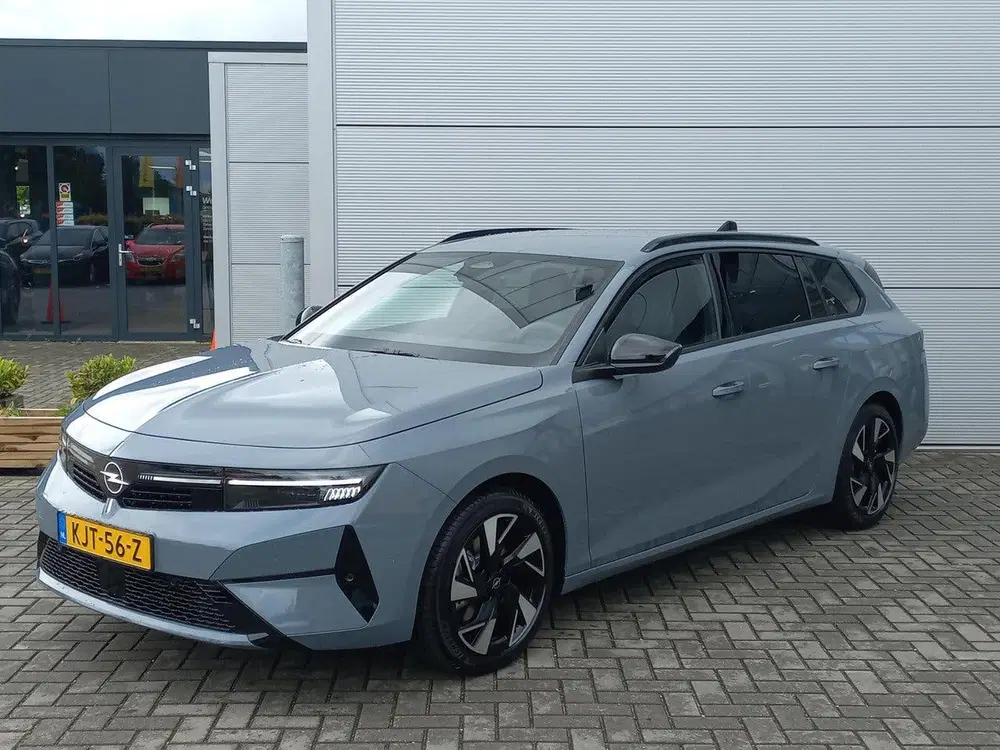 Opel Astra Sports Tourer 1.2T 145pk Hybrid Business E uit 2026
