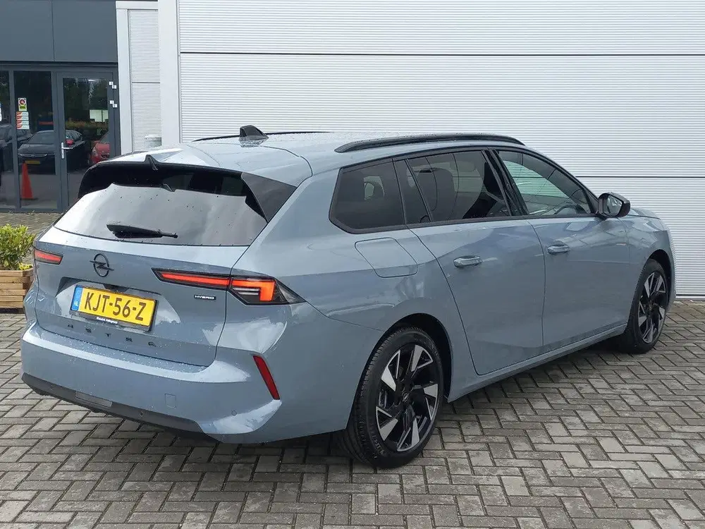 Opel Astra Sports Tourer 1.2T 145pk Hybrid Business E uit 2026, foto 4