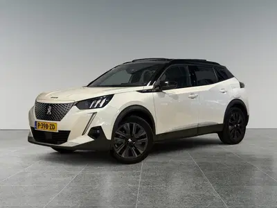 Peugeot 2008 GT Pack EV 3-FASEN 50kWh 136pk uit 2022
