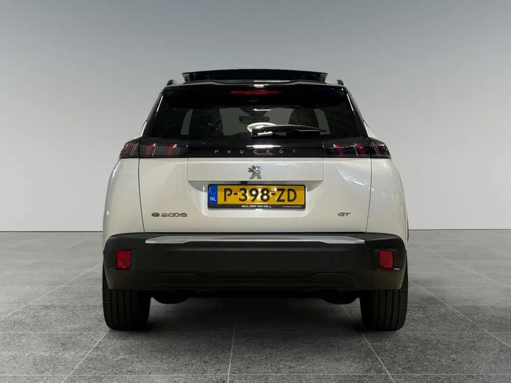Peugeot 2008 GT Pack EV 3-FASEN 50kWh 136pk uit 2022, foto 6