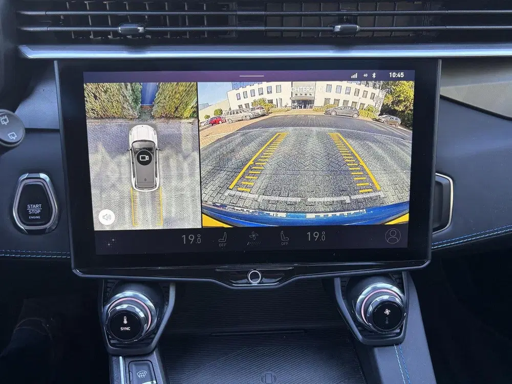 Lynk & Co 01 1.5 260pk Plug-in Hybrid uit 2025, foto 14