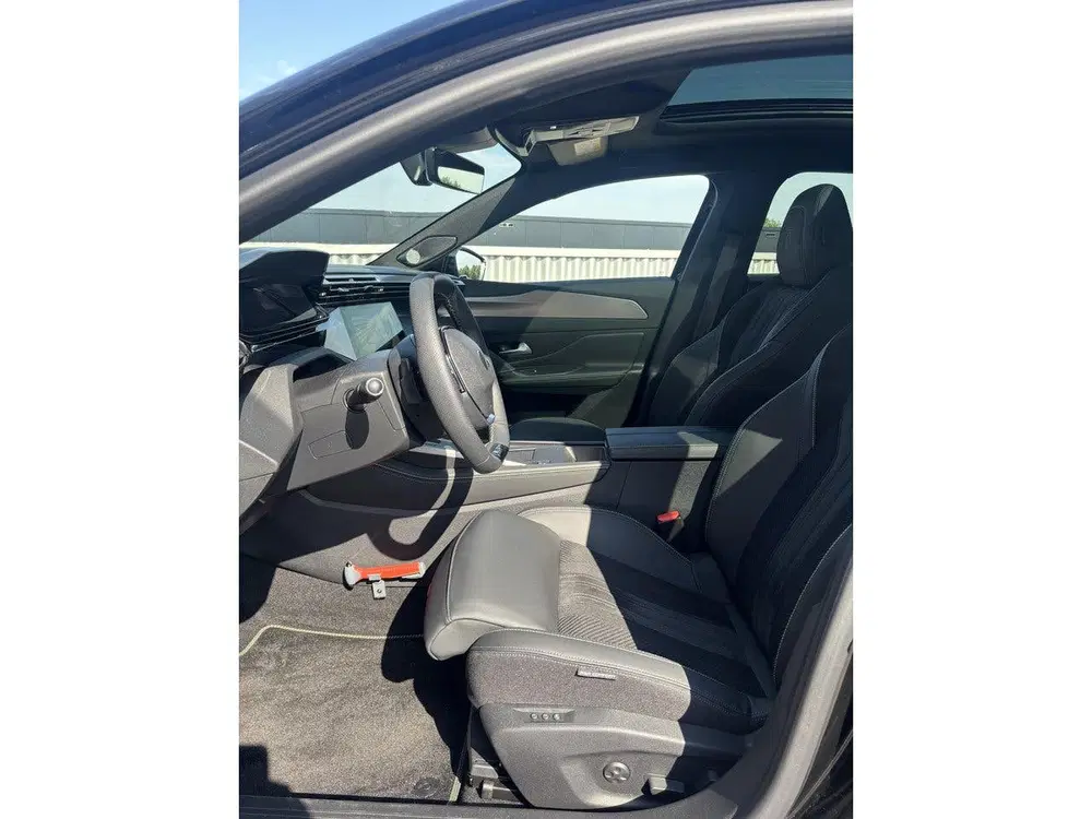 Peugeot 308 1.6 Plug-in Hybrid 195 GT uit 2026, foto 9
