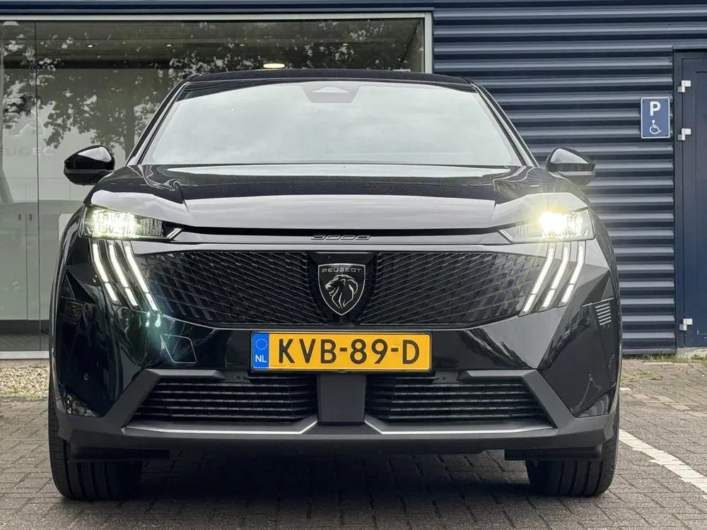 Peugeot 3008 Allure 210pk 73 kWh uit 2026, foto 4