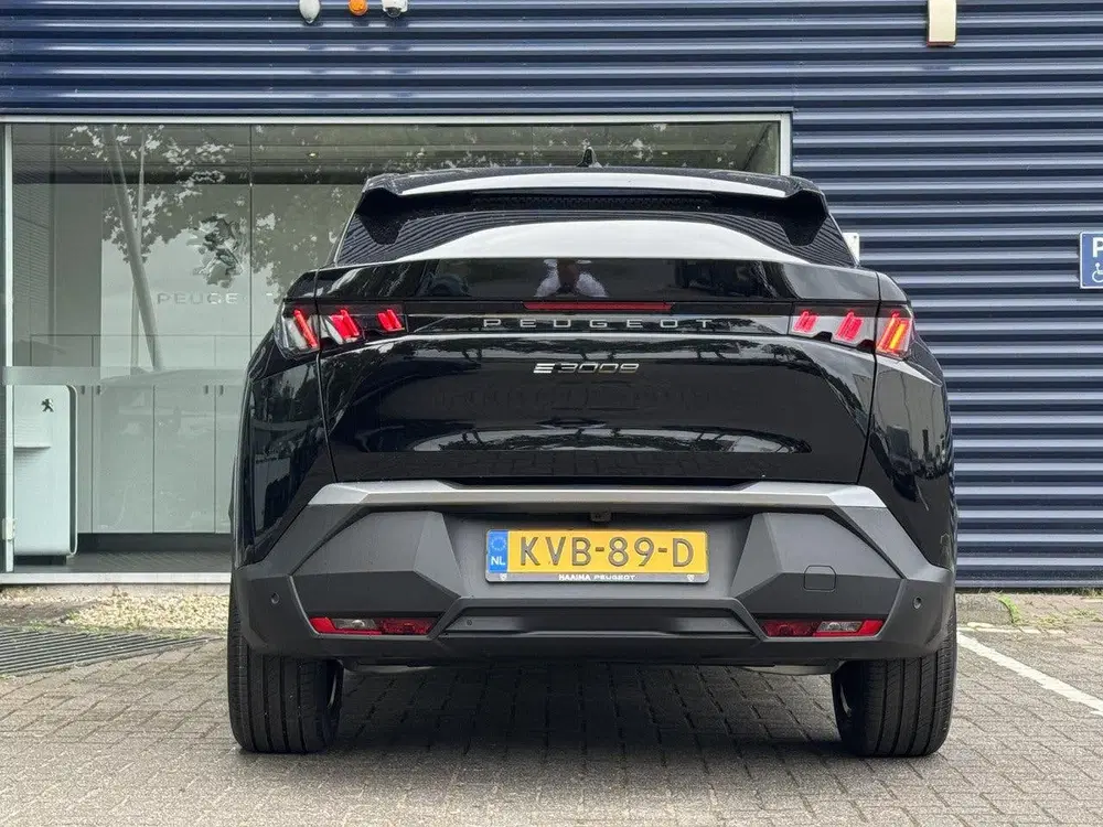 Peugeot 3008 Allure 210pk 73 kWh uit 2026, foto 5