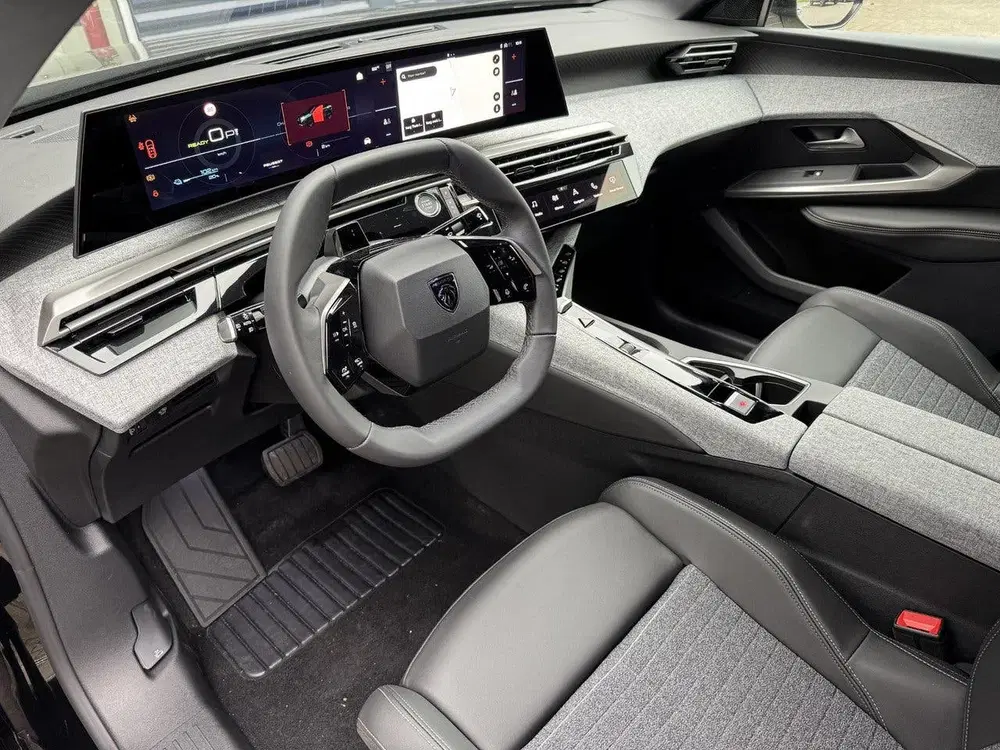 Peugeot 3008 Allure 210pk 73 kWh uit 2026, foto 8